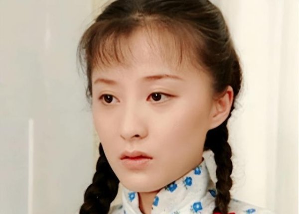 国尚策略 演员徐露：嫌丈夫丑不想生孩子，丈夫给她245万，如今怎样了？