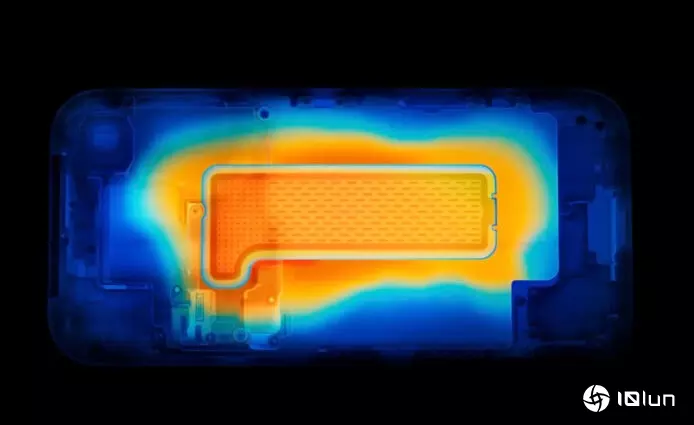 屿科配资 iPhone 17 Pro采用蒸汽均热板技术 Tim Cook称为Apple专属创新 与其他品牌手机不同